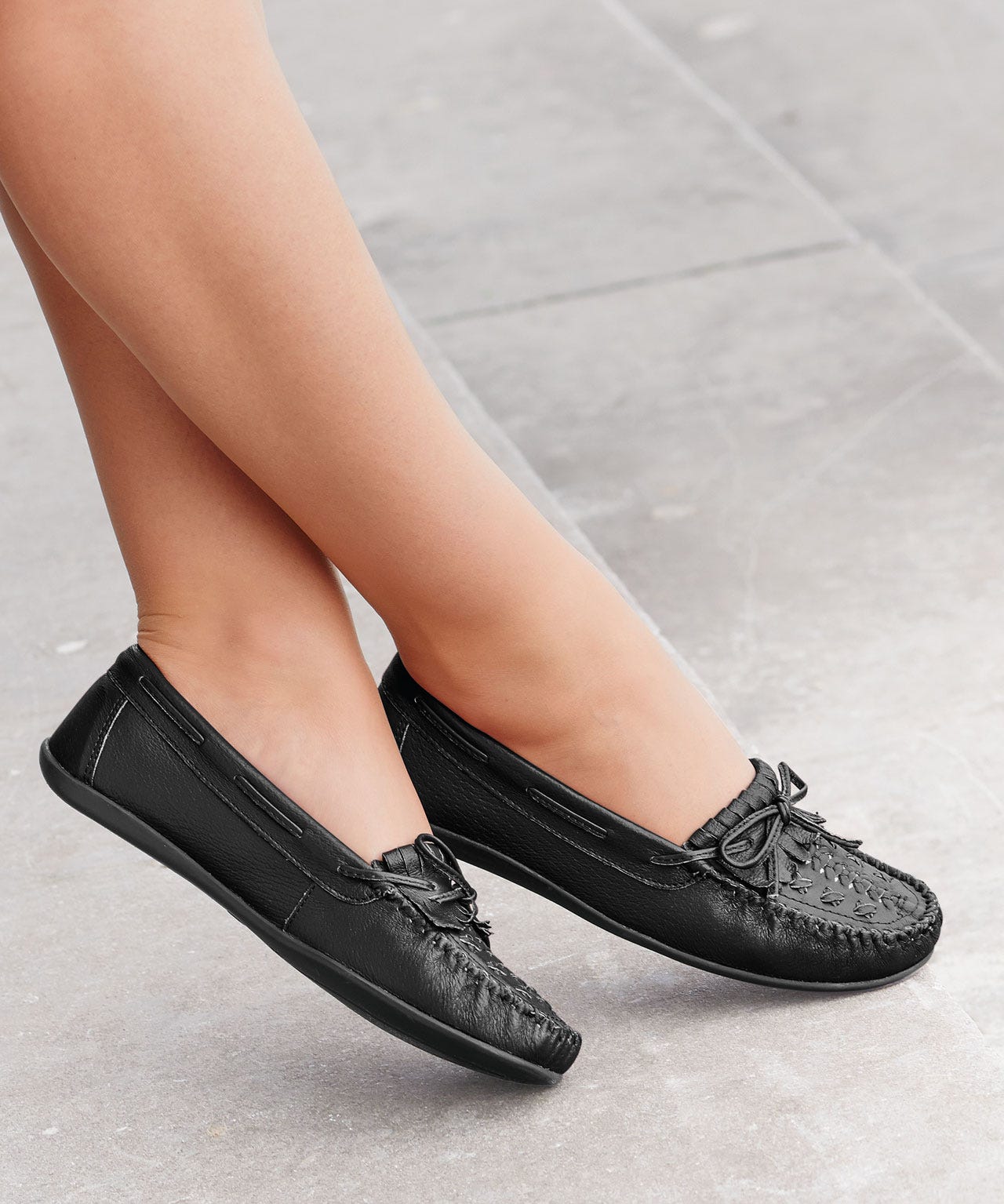 Flexible Bow-trim Moccasin