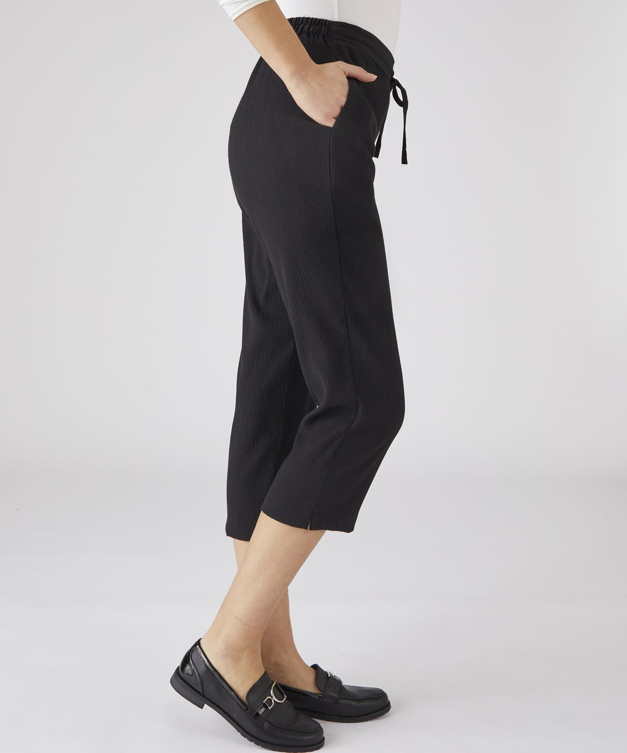 Cropped Crinkle Trousers