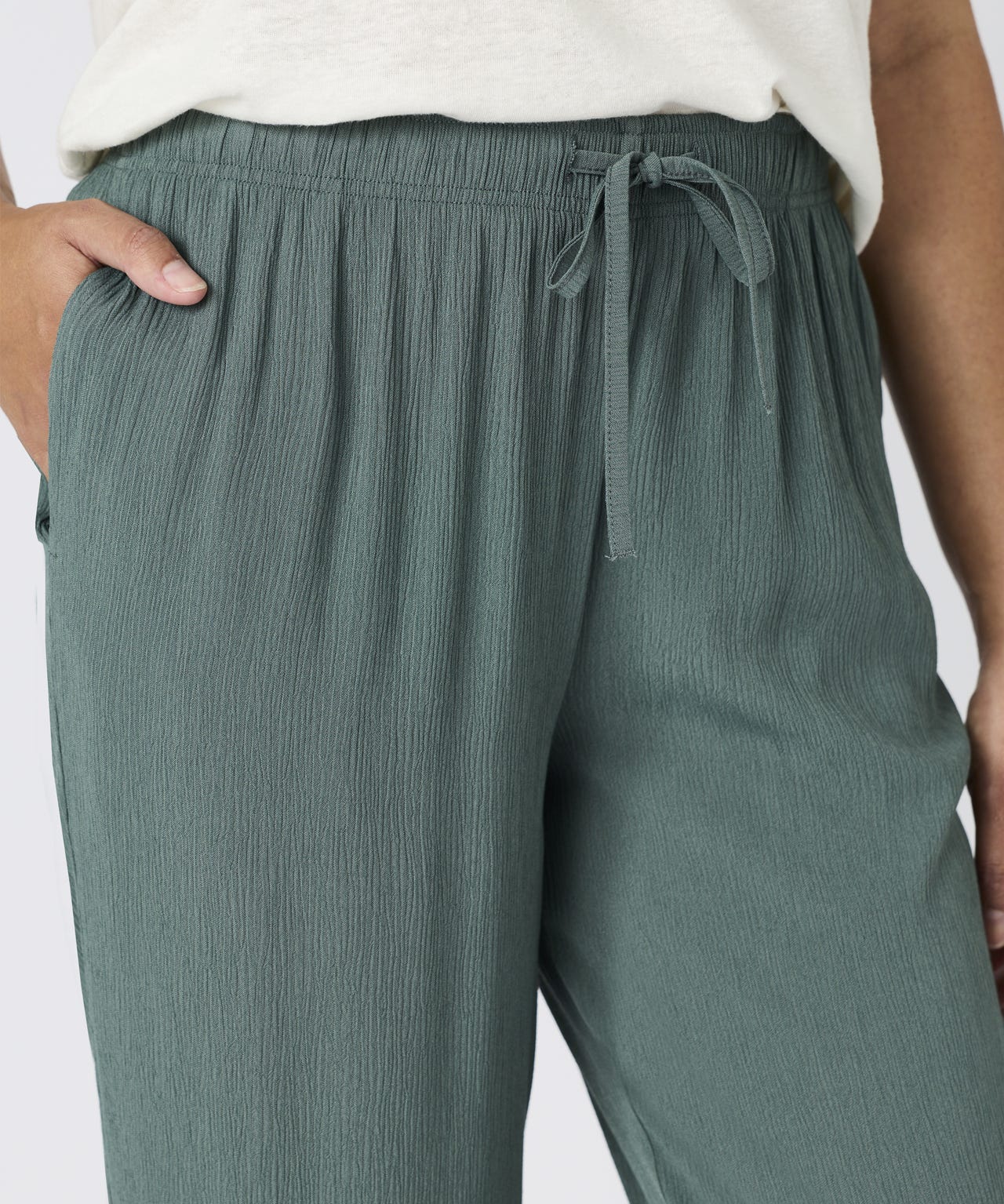 Cropped Crinkle Trousers