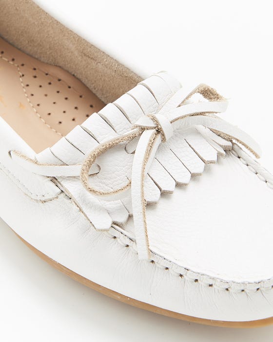 Flexible slip resistant Moccasin