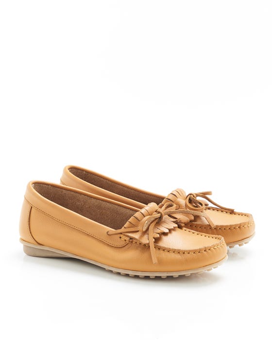 Flexible slip resistant Moccasin