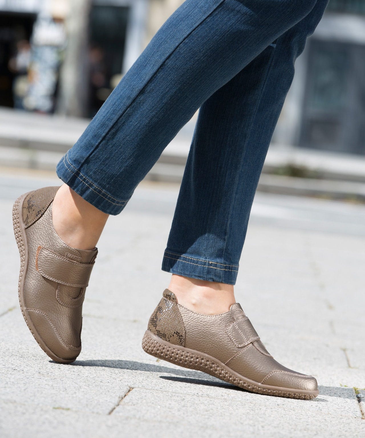 Touch-fasten Leather Shoes