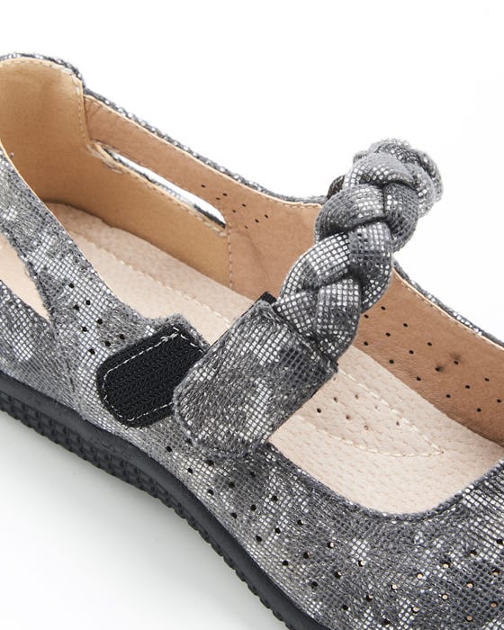 Cushion-walk Touch-fasten Strap Shoe