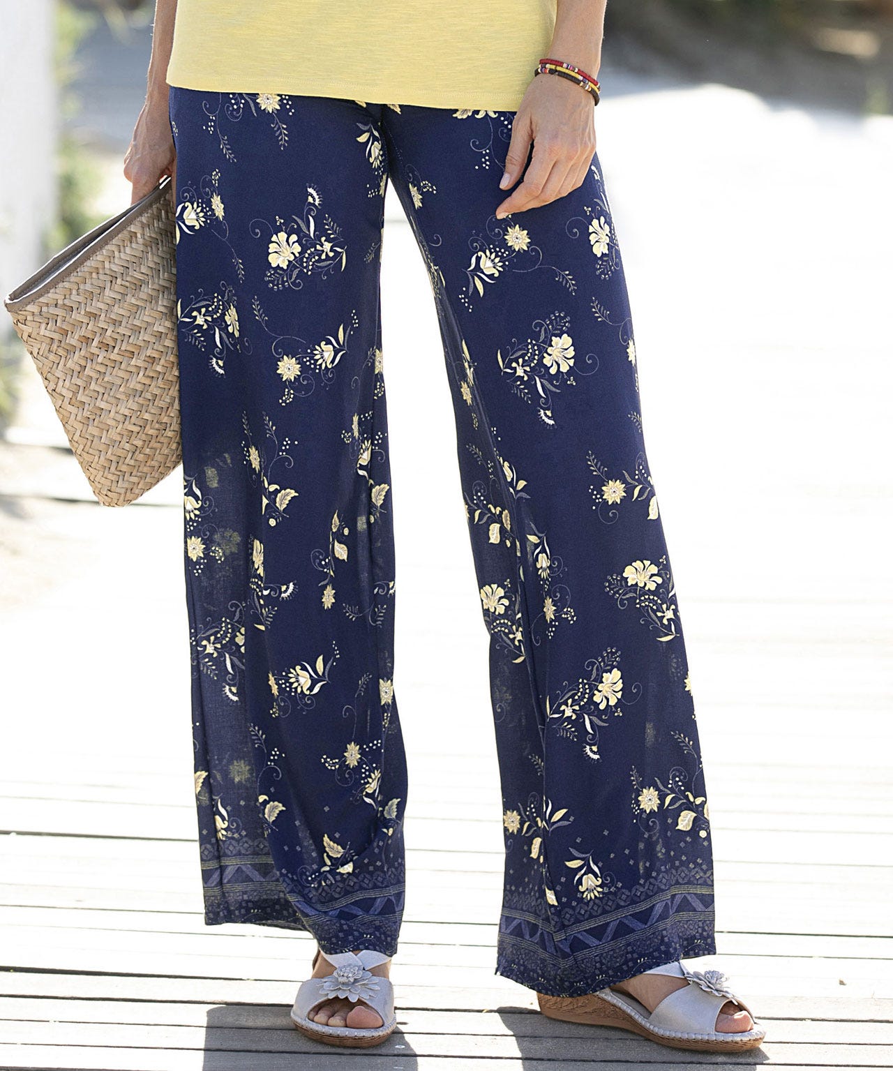 Wide-leg Trousers