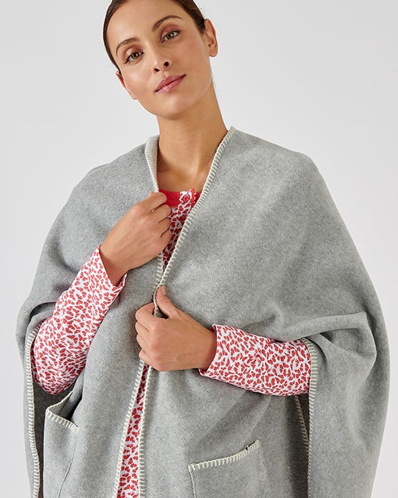 Thermolactyl Fleece Shawl