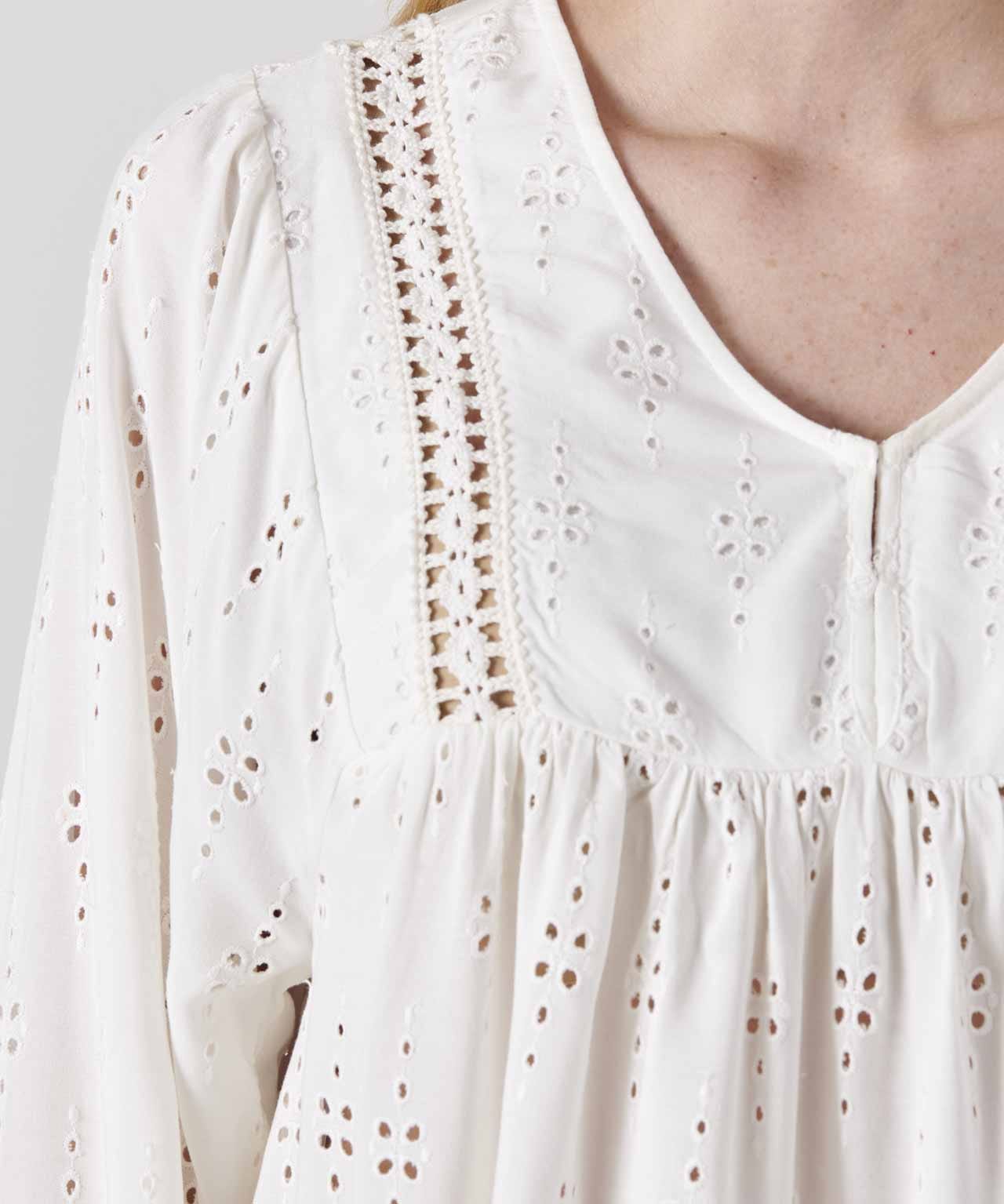 Broderie Anglais Blouse