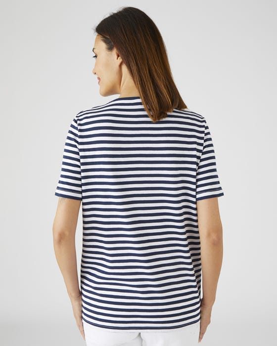 Scoop neck Short Sleeved T-shirt
