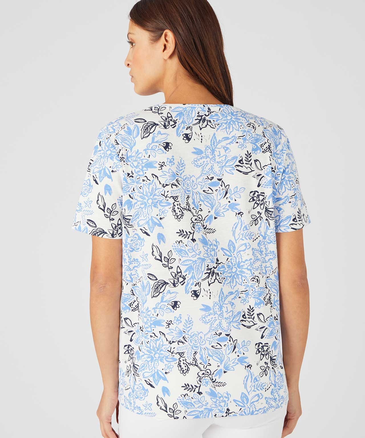 Scoop neck Short Sleeved T-shirt