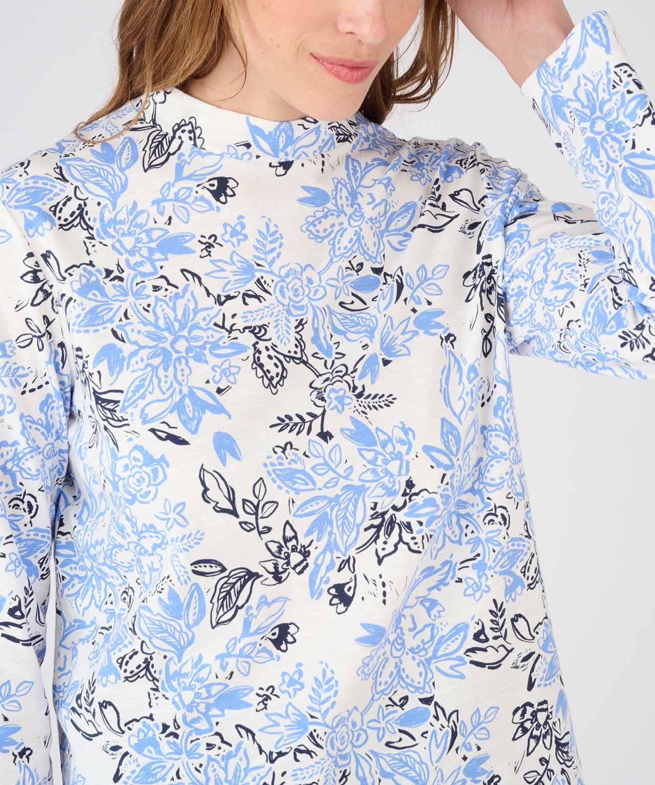Turtleneck Long Sleeved Cotton T-shirt