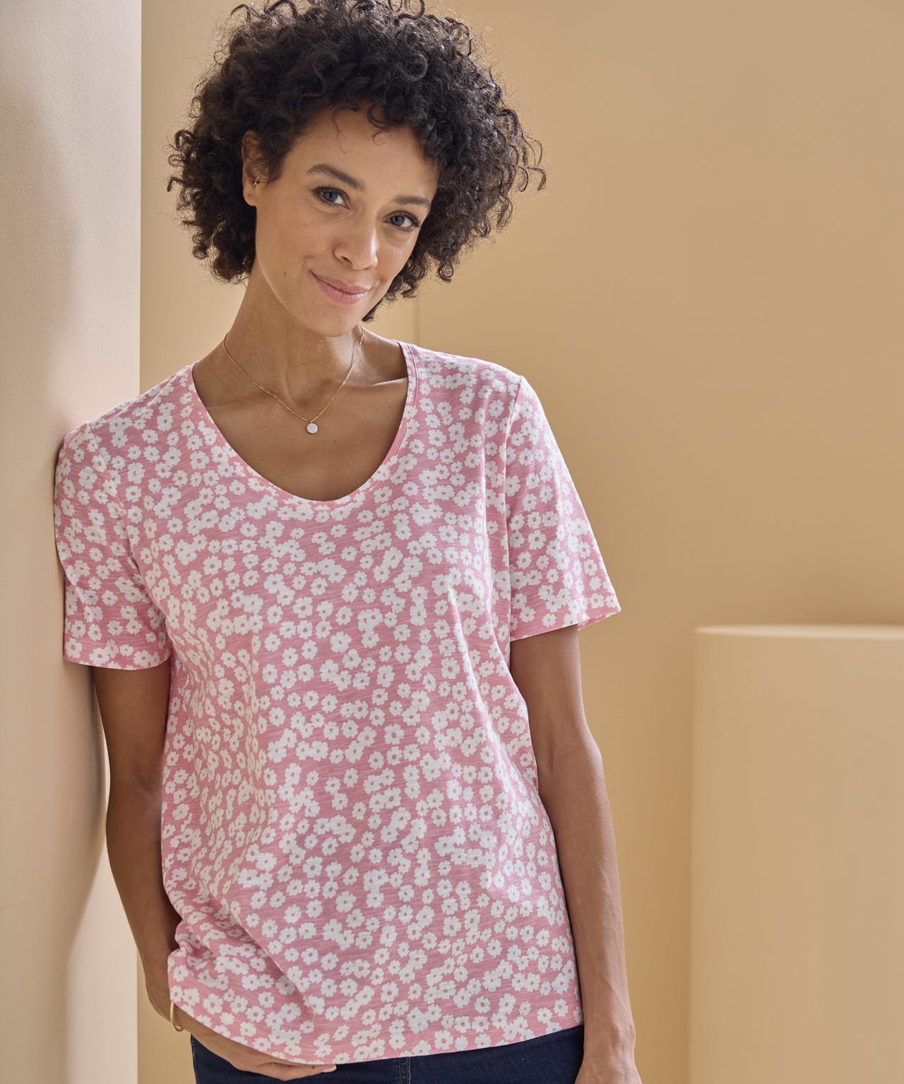 Skin Soft Round Neck Short Sleeved Cotton T-shirt