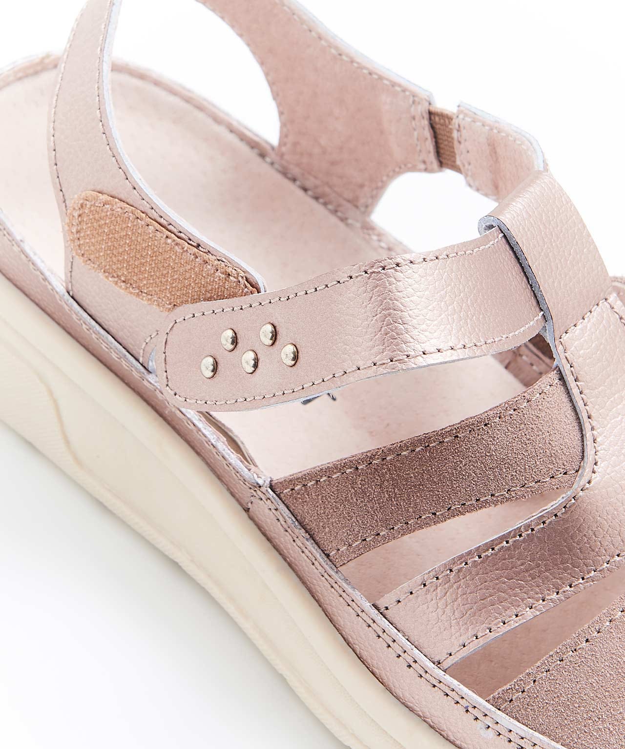 Touch-fasten Shoe