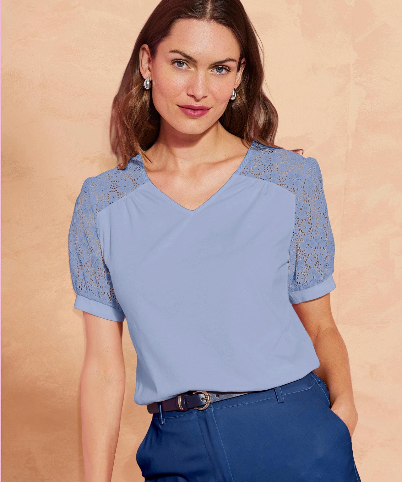 Crochet-Look Detailed T-shirt 