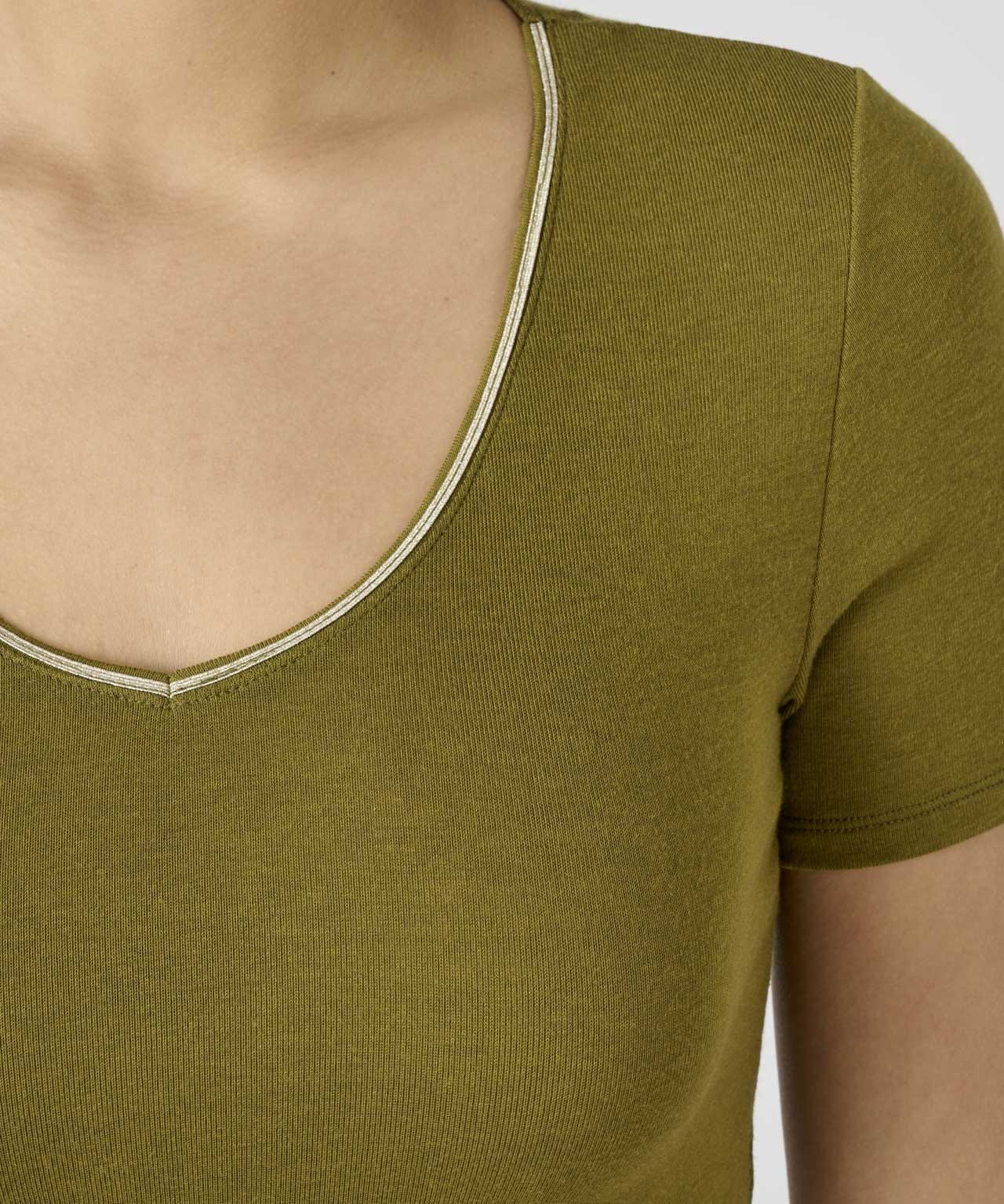 Thermollactyl Short Sleeve V-Neck T-shirt