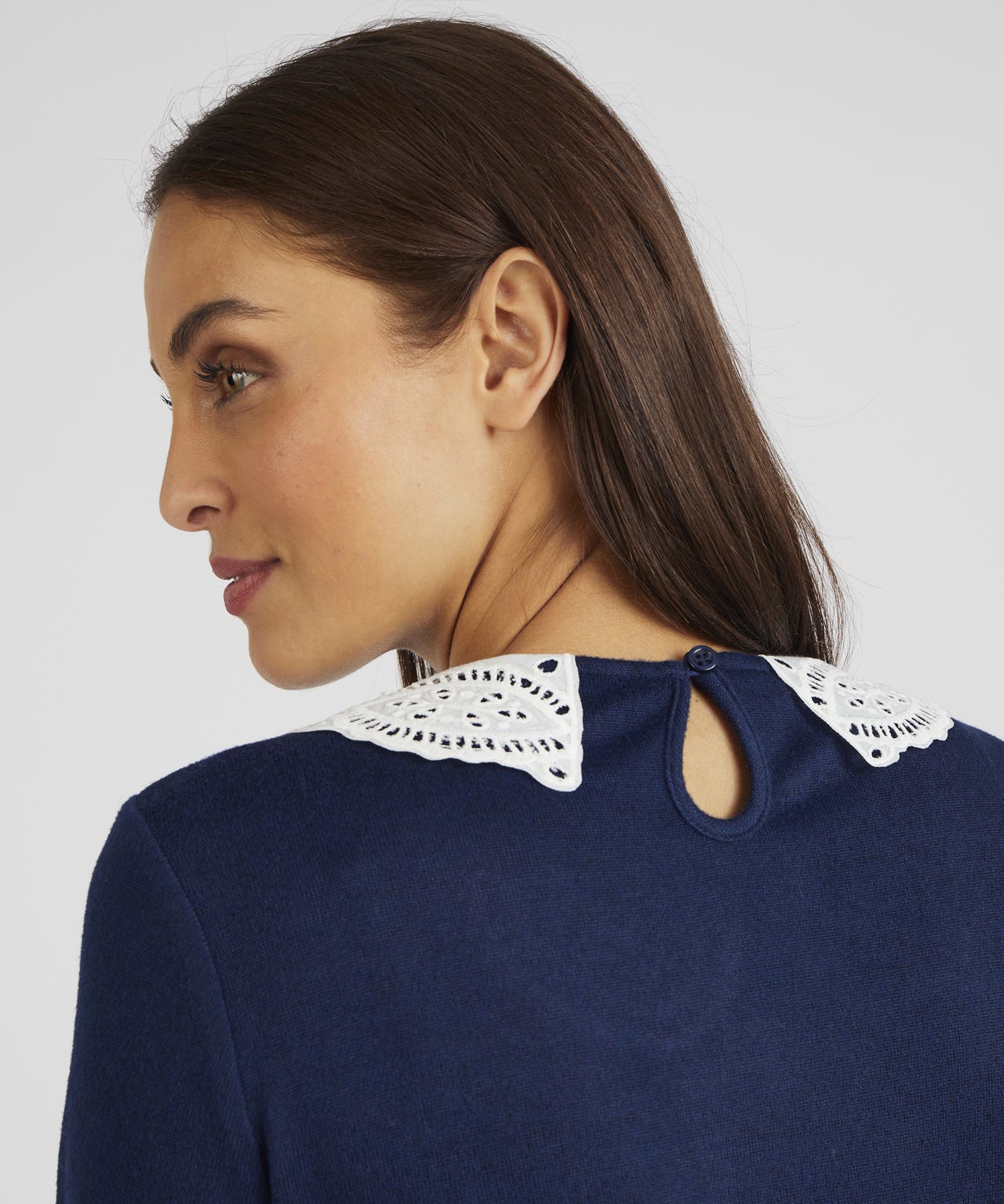 Contrast Collar Brushed-finish Top 