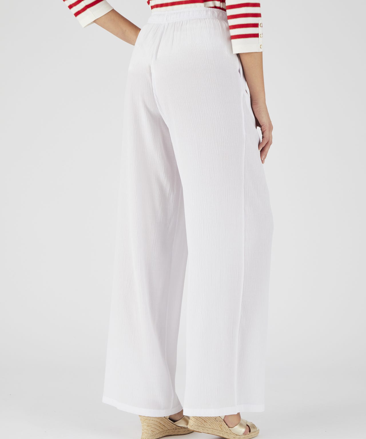 Wide-leg Crinkle Trousers 