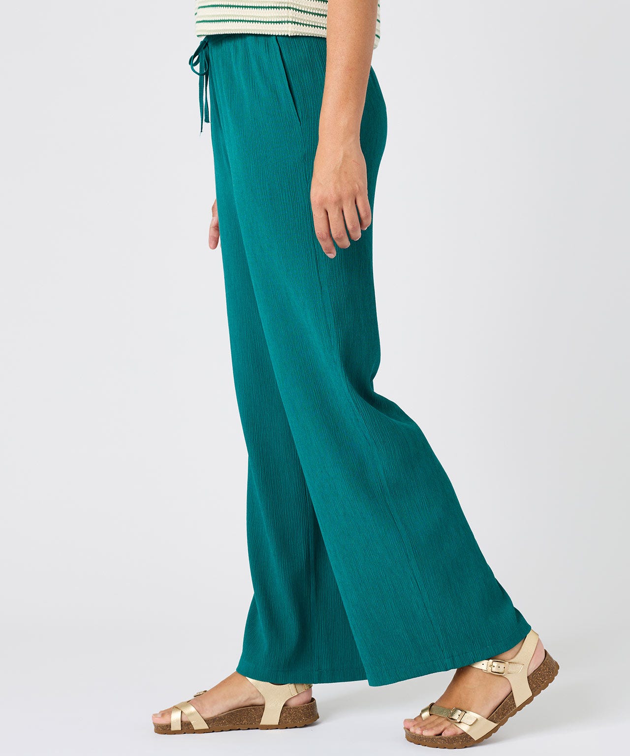 Wide-leg Crinkle Trousers 