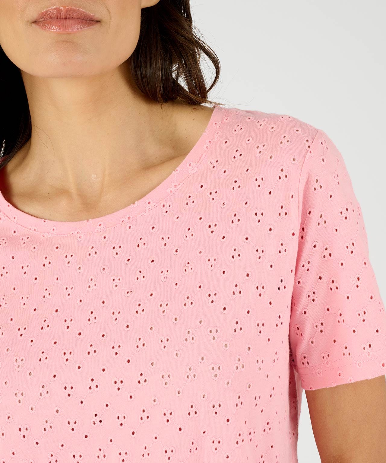 Broderie Anglais Style T-shirt 