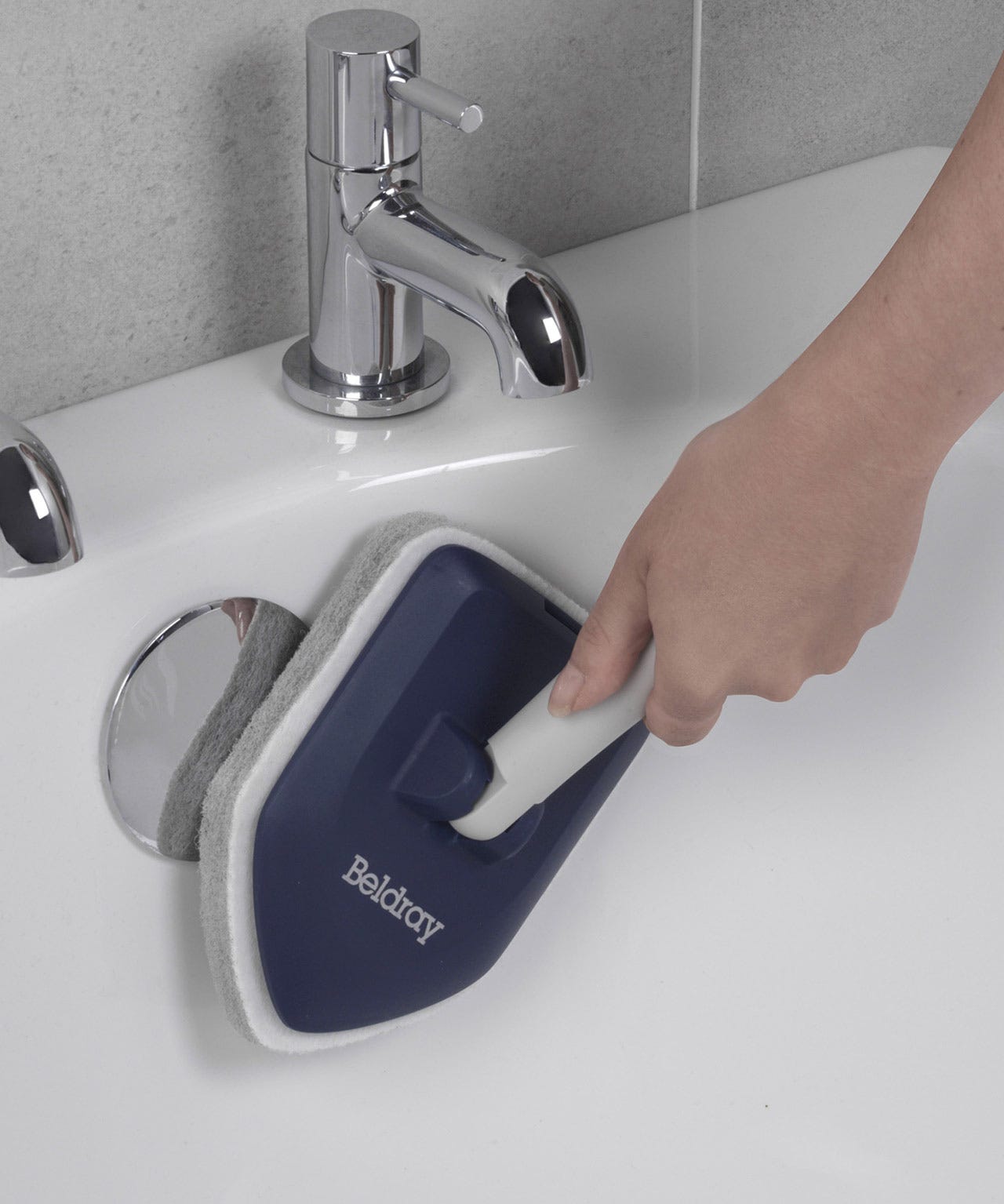 2-in-1 Tub & Scrub 