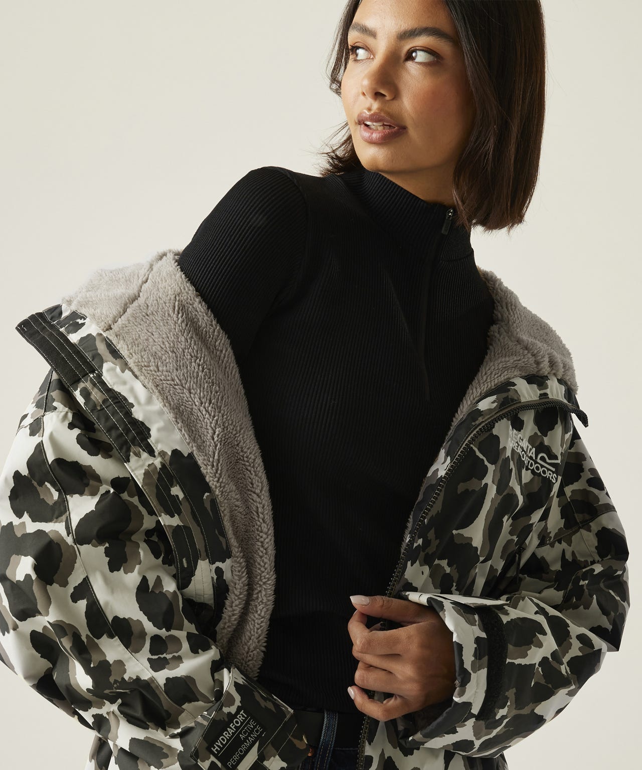 Regatta Adult Waterproof Changing Robe