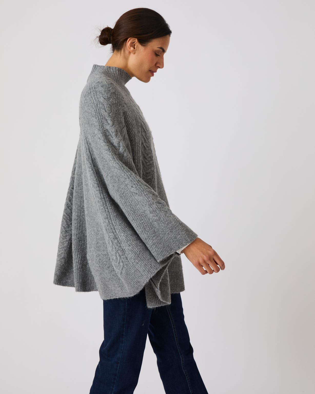 Thermolactyl Cable Detail Poncho 