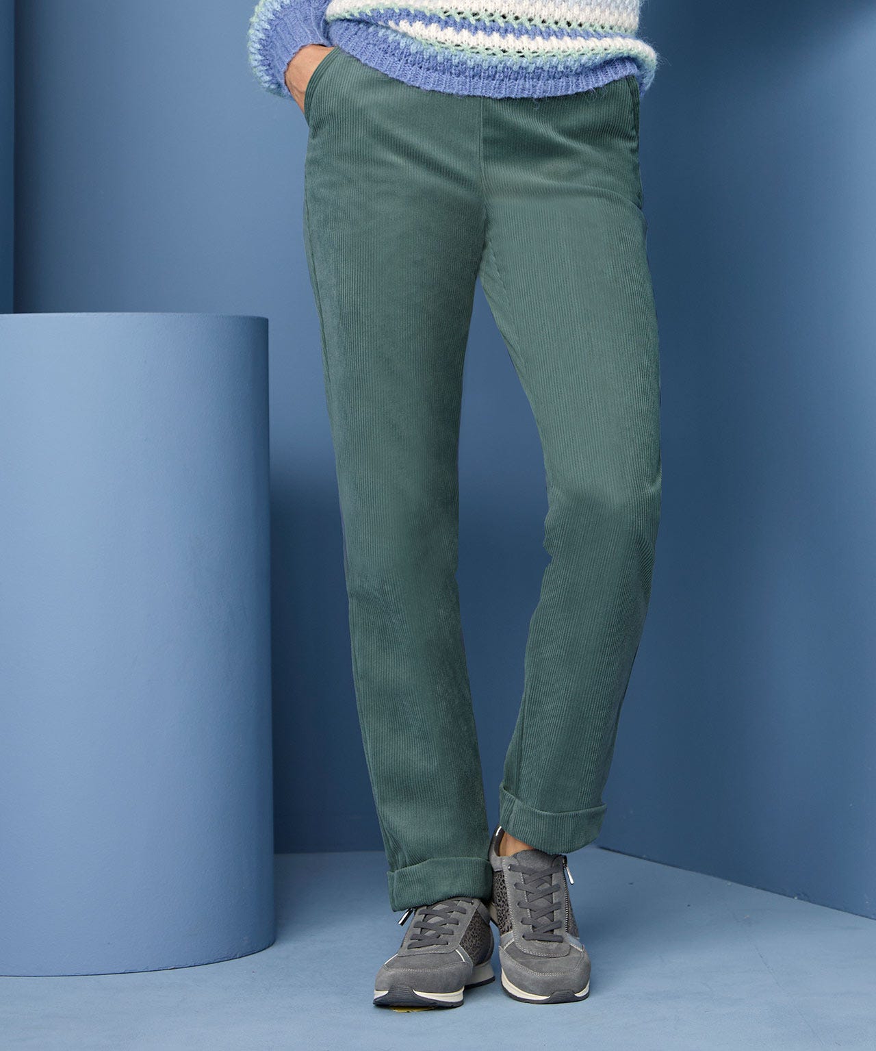 Pull-on Cord Trousers