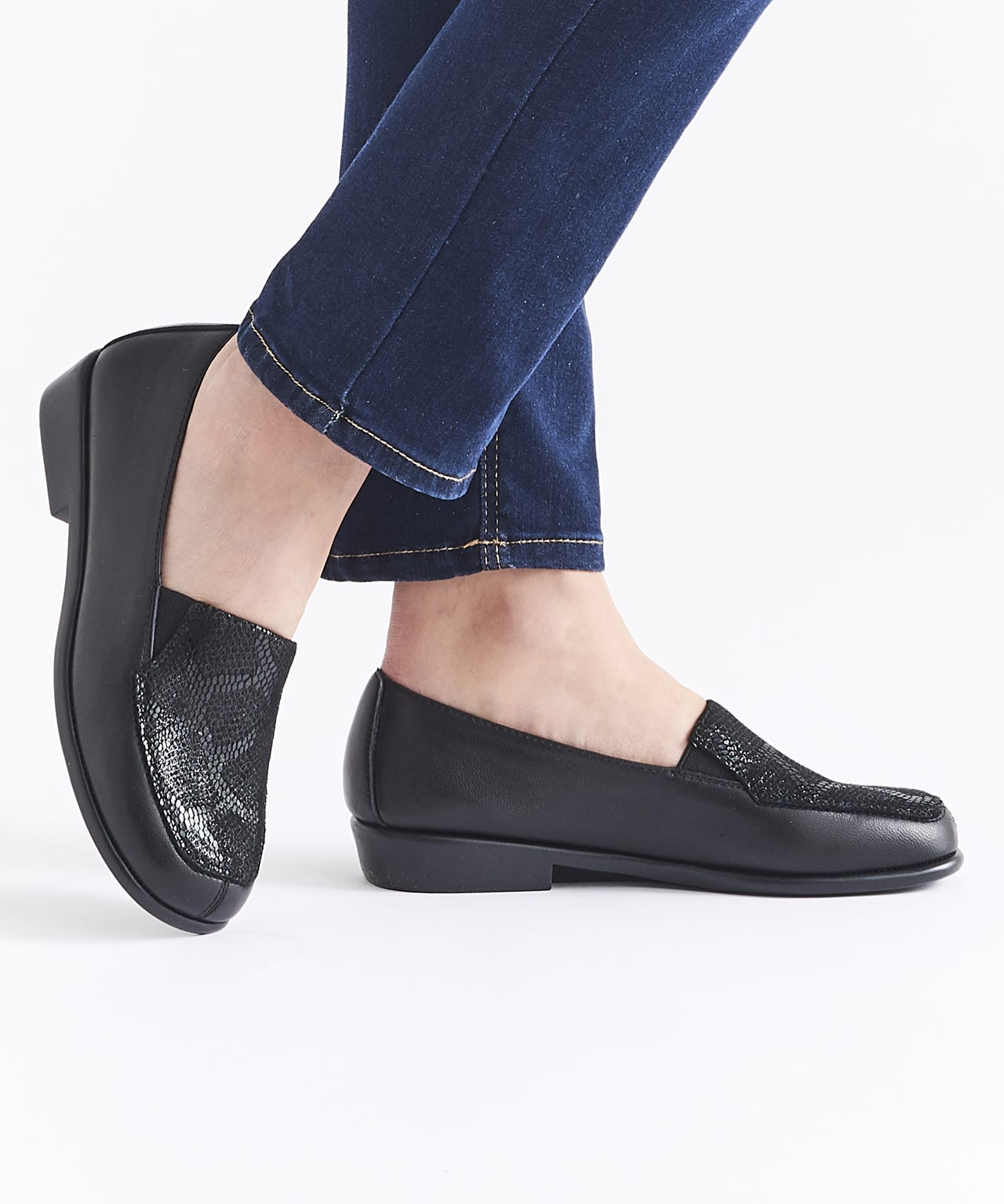 Flexible Sole Flat Moccasin 