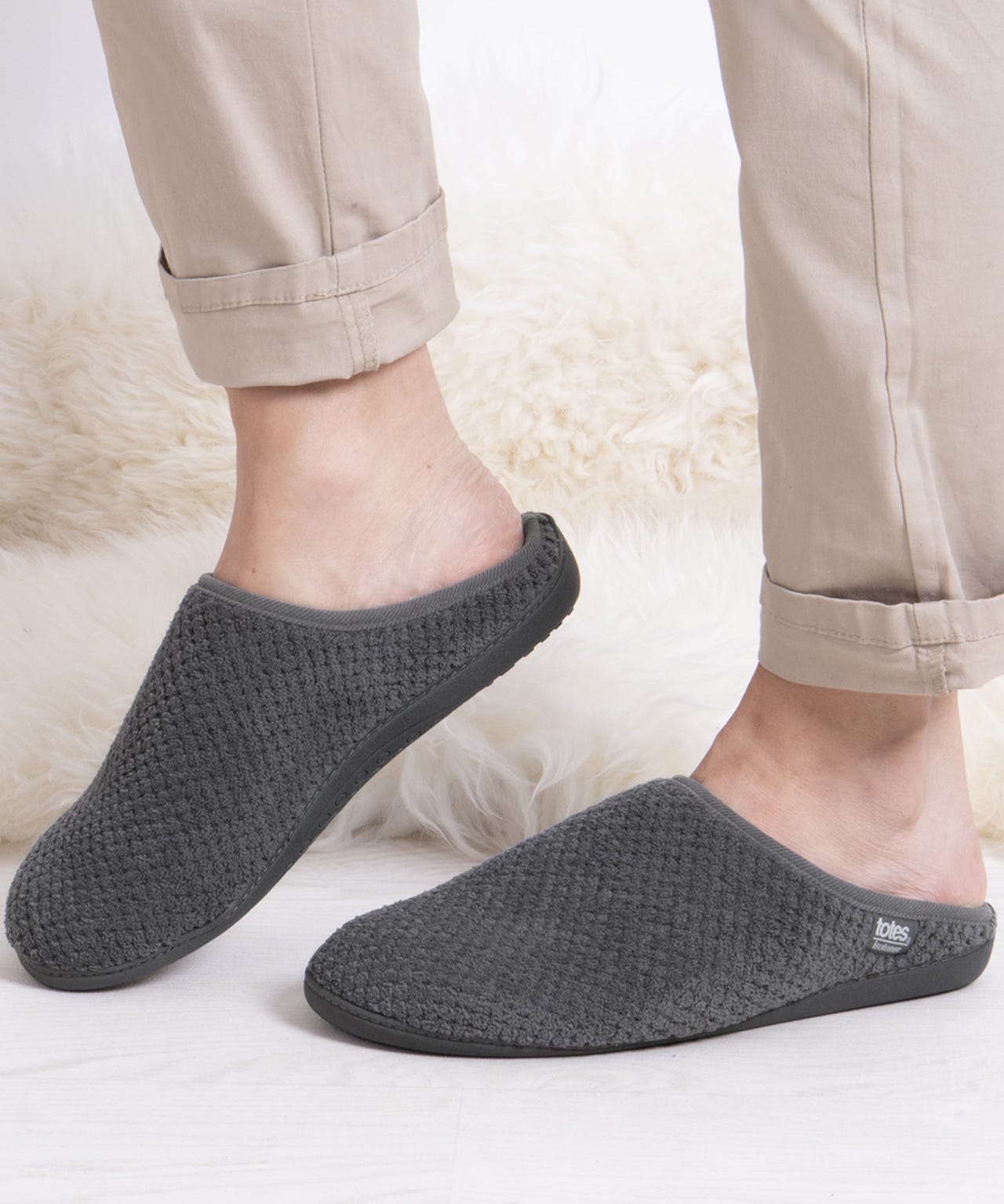 Totes - Isotoner Mens Popcorn Mule Slipper