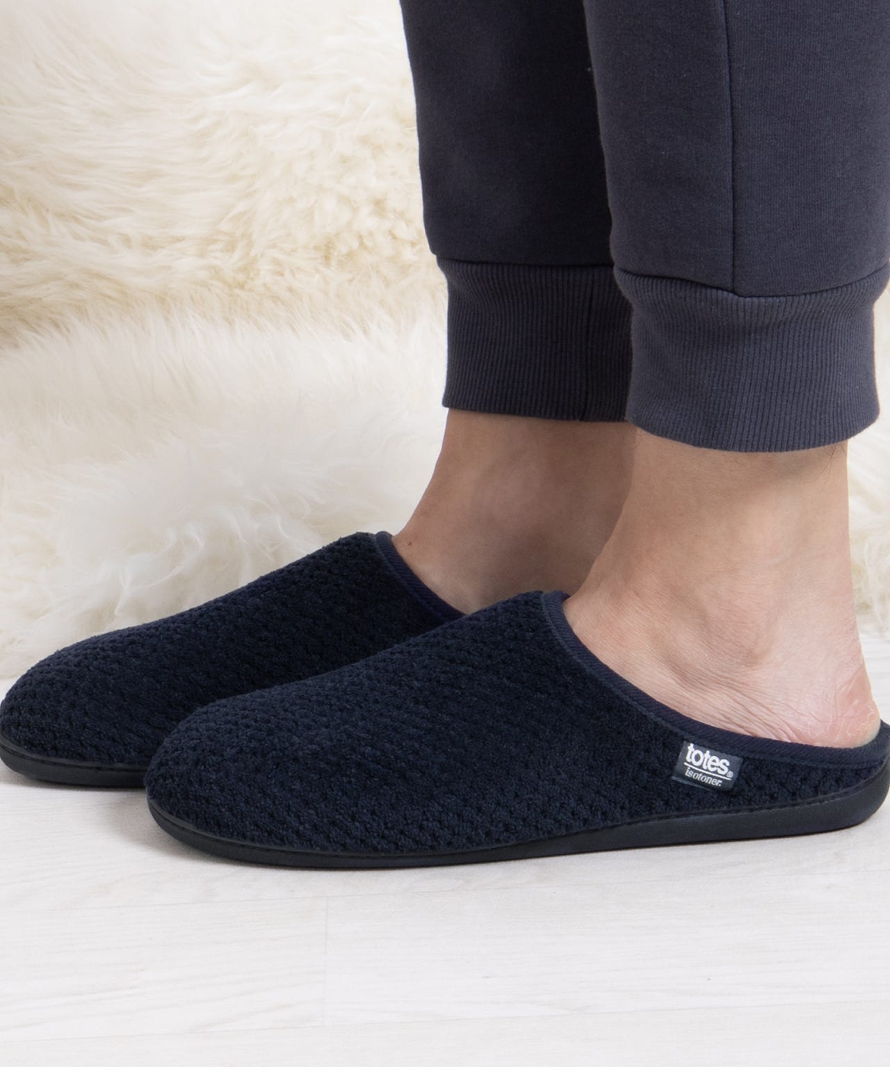 Totes - Isotoner Mens Popcorn Mule Slipper 