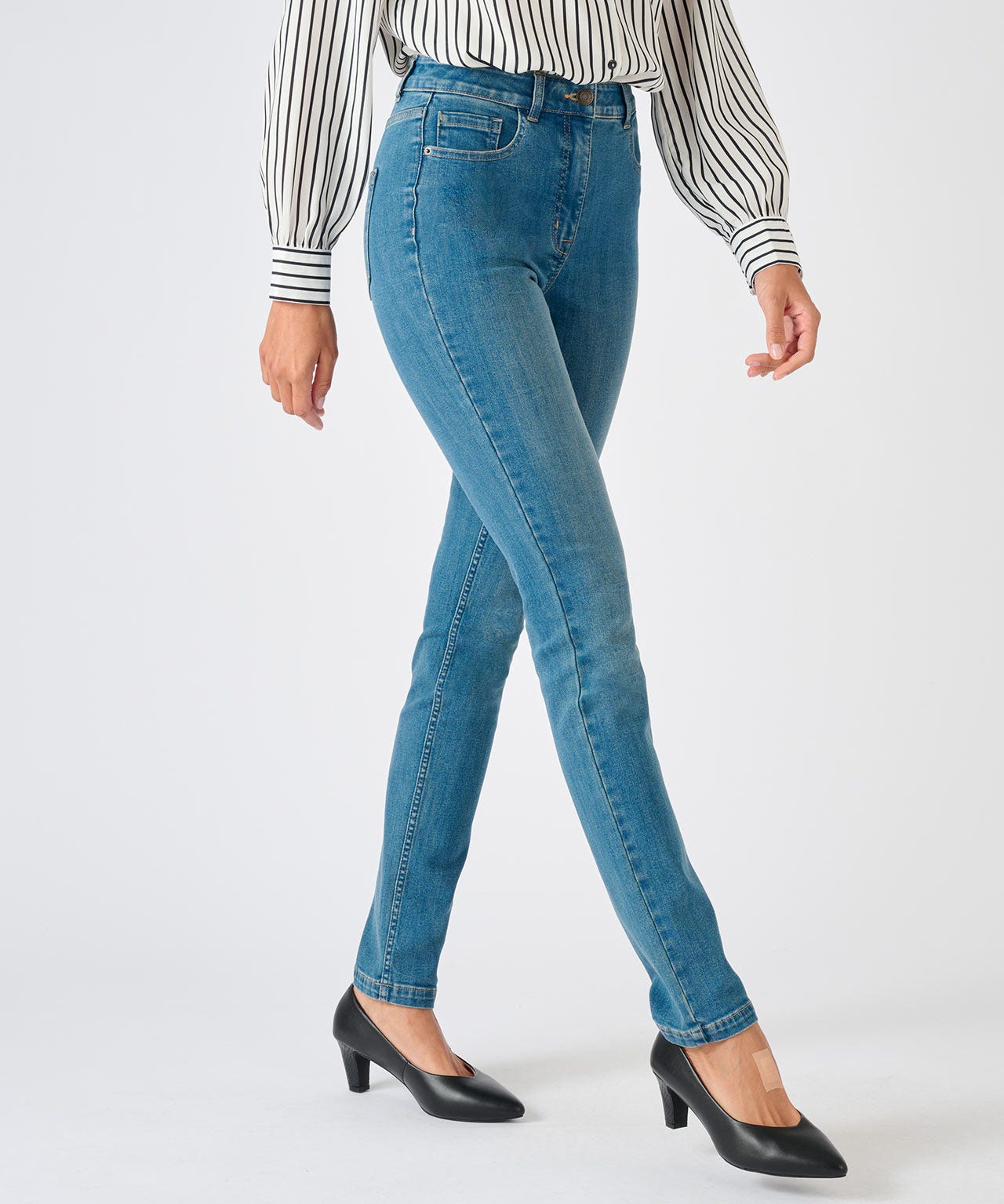 Perfect Fit Slim-leg Jeans
