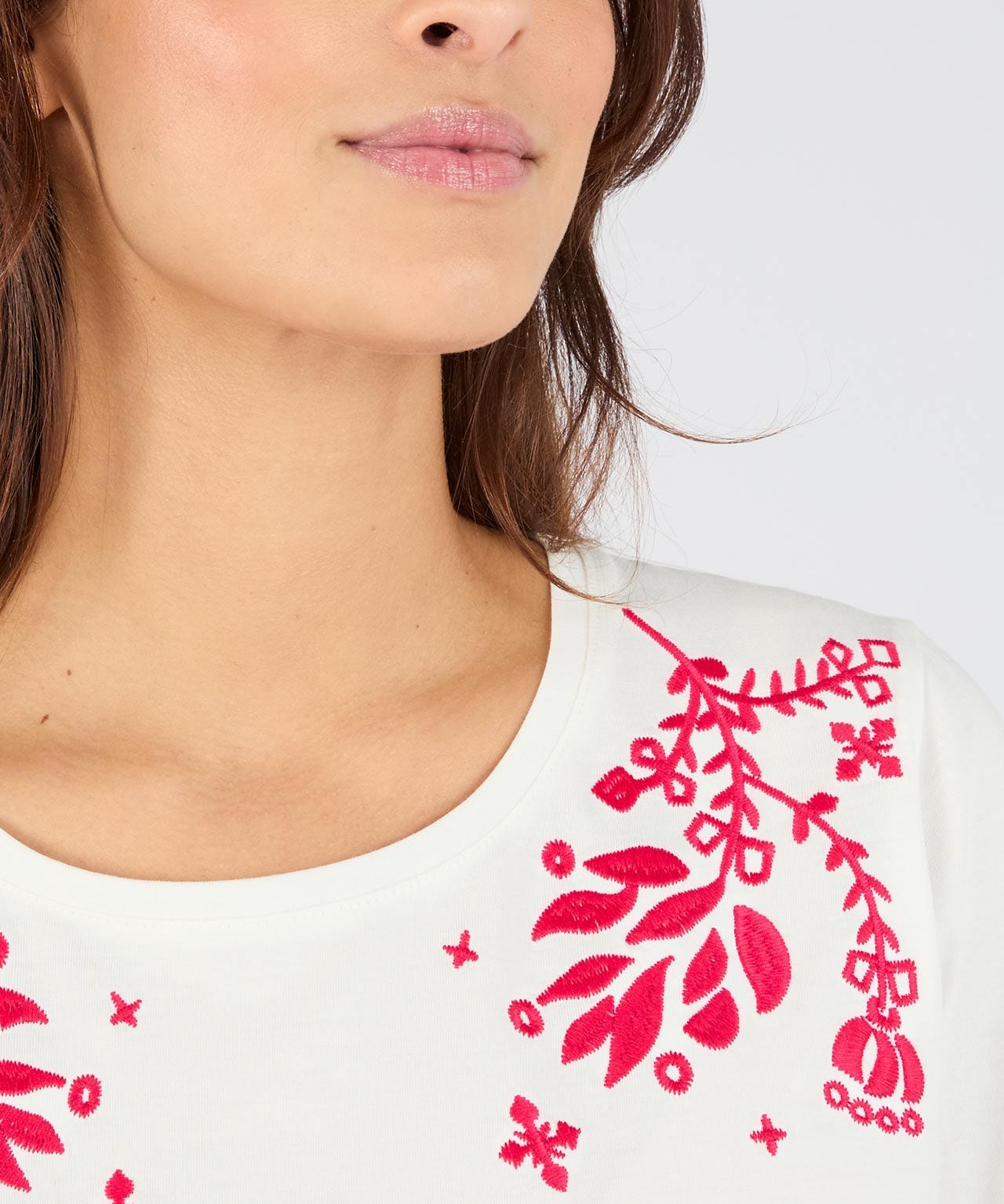 Embroidered T-shirt 