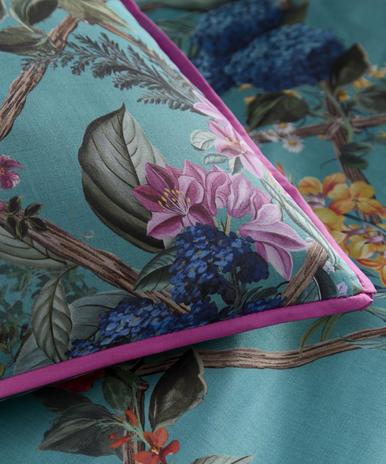 LLB Costwold Fantasia Duvet Cover Set