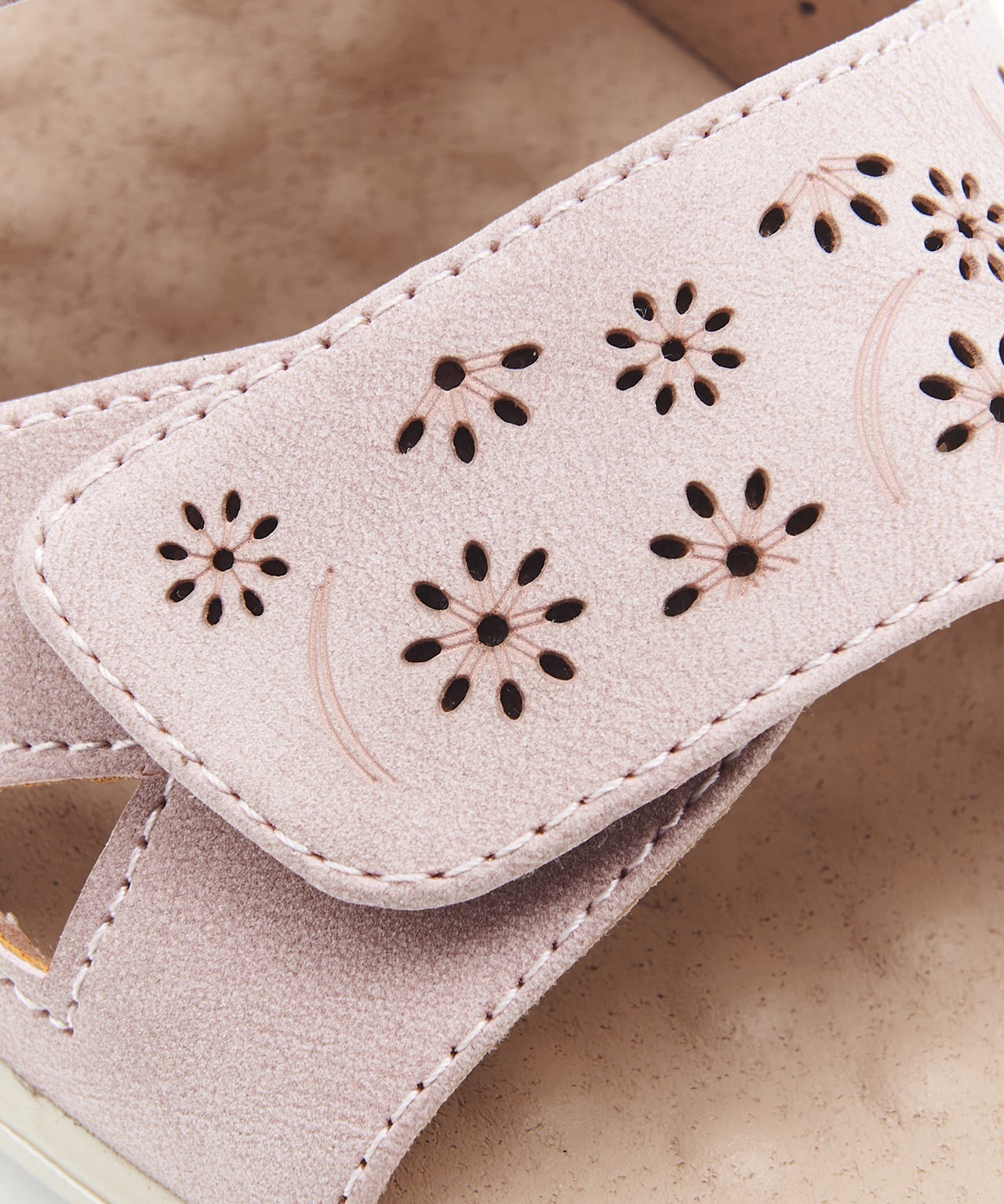 Cushion-walk Cut-out Detail Touch Fasten Sandal 