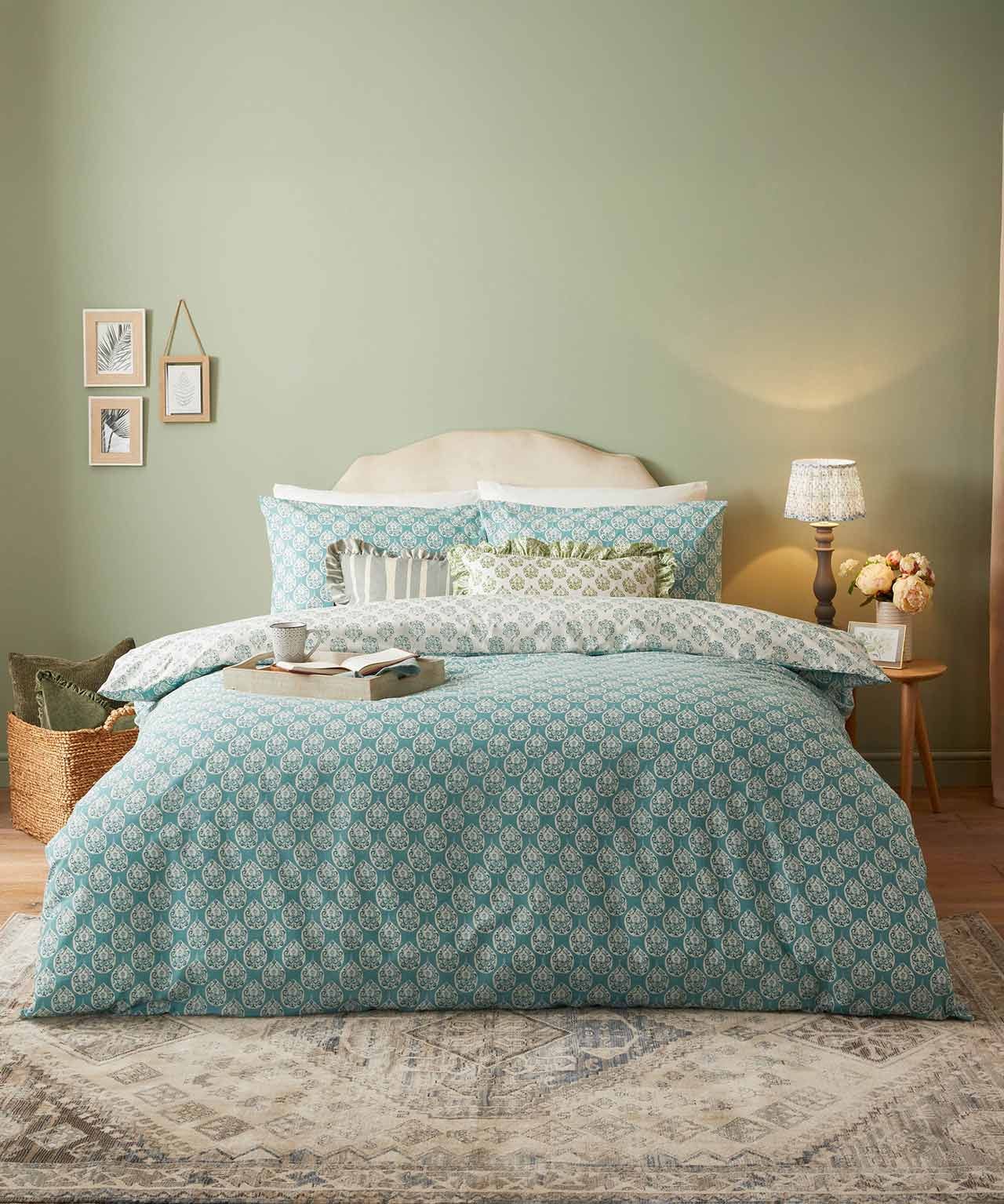 Catherine Lansfield Krissa Block Print Duvet Set