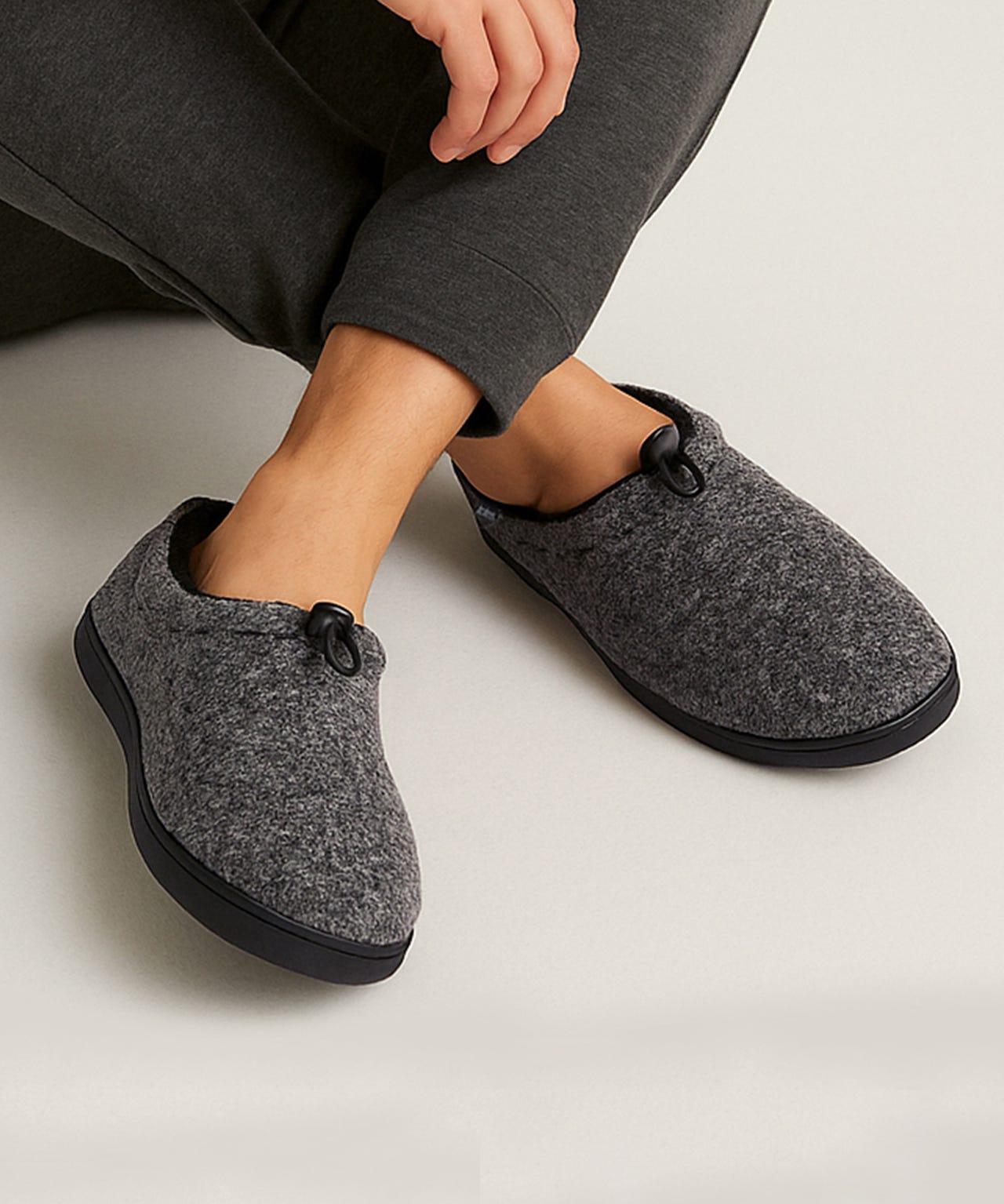 Totes Isotoner® Mens Felt Full Back Slipper With Pull Toggle