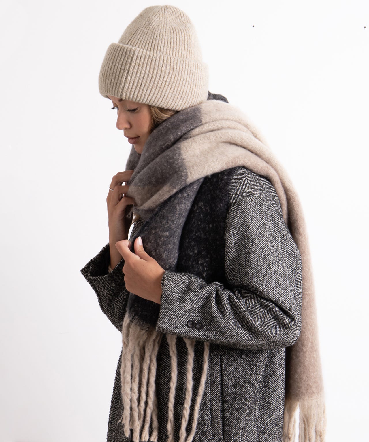 Totes Toasties® Ladies Chunky Woven Blanket Scarf & Hat Gift Set