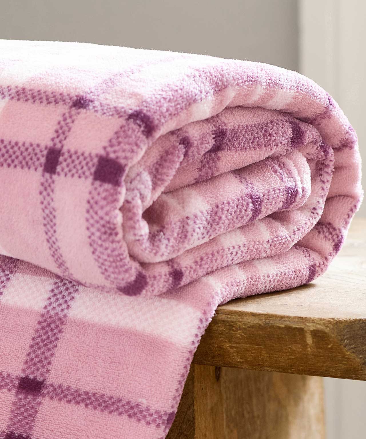 Snuggle Touch Checked Throw 