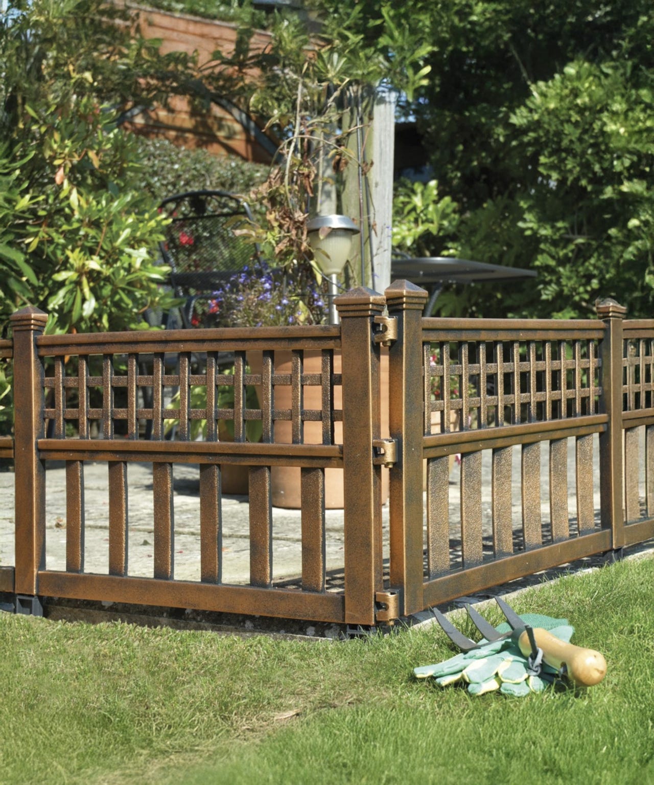 Pack of 4 Decorative Fence Panels 