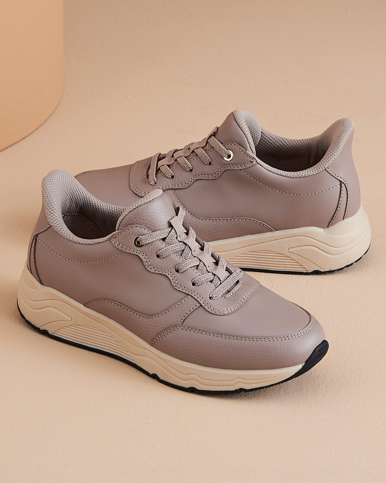 Amortyl Trainers 