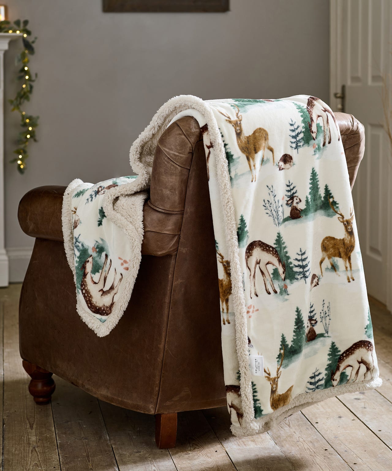 Winter Deers Throw