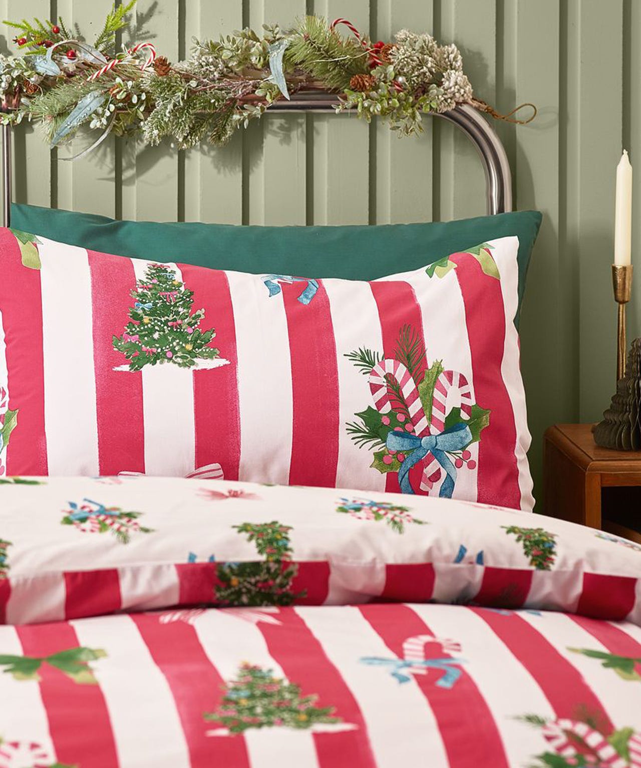 Catherine Lansfield Christmas Stripe Duvet Set  