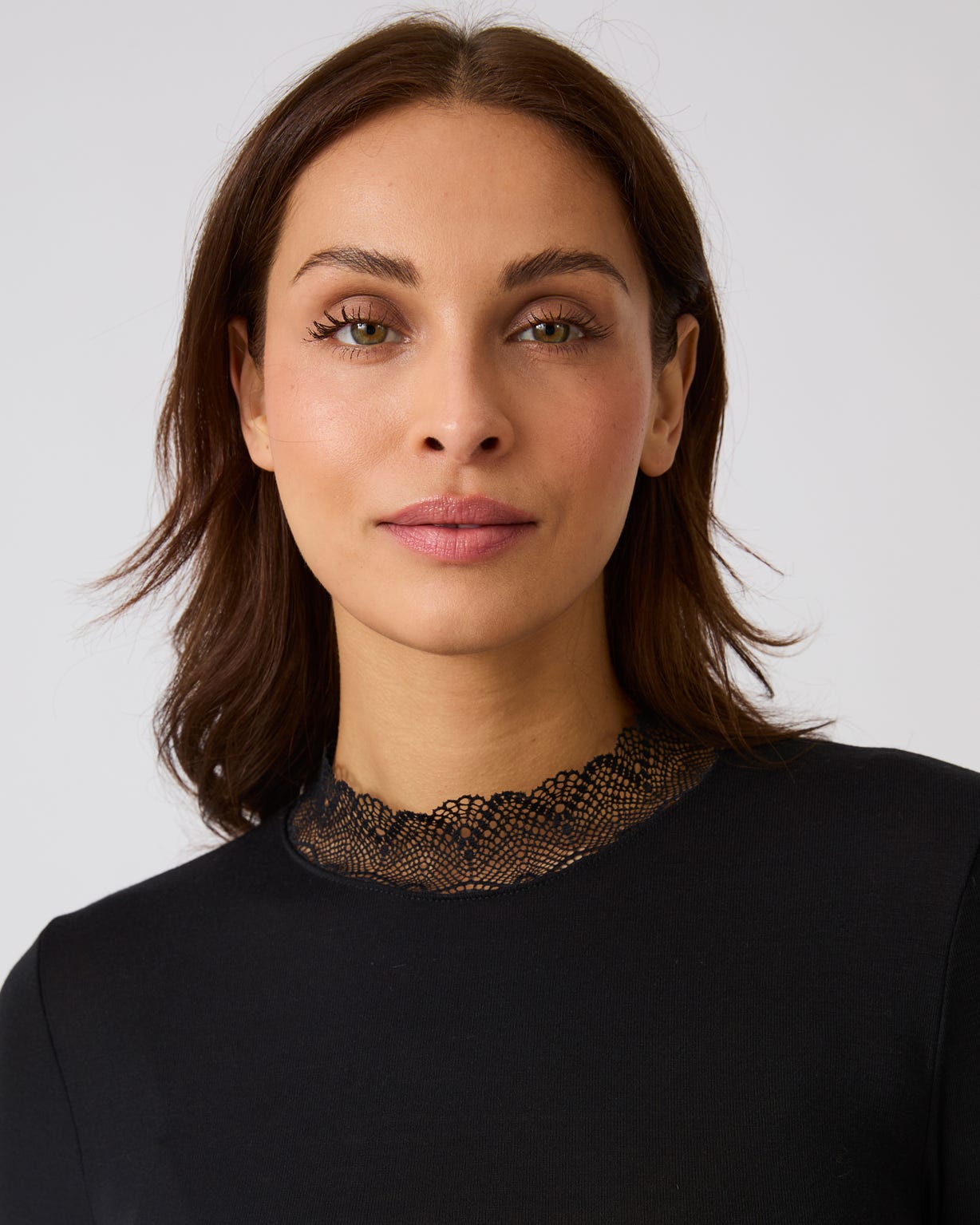 Long Sleeve Lace Trim T-shirt 