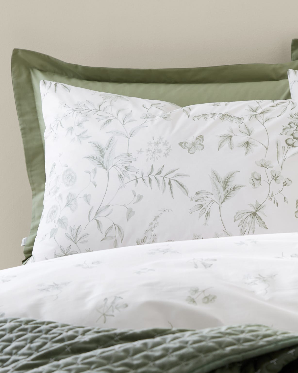 Thea Floral Duvet Set 