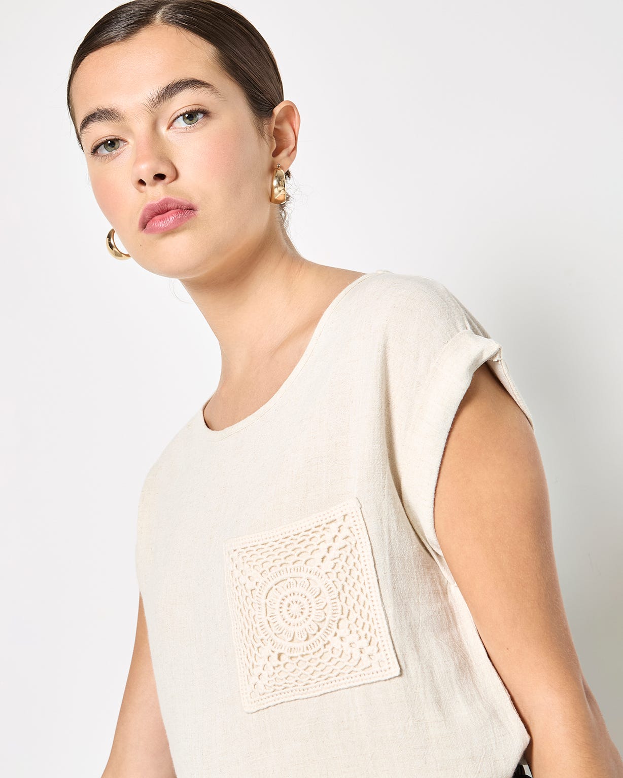 Apricot Crochet Pocket T-shirt 