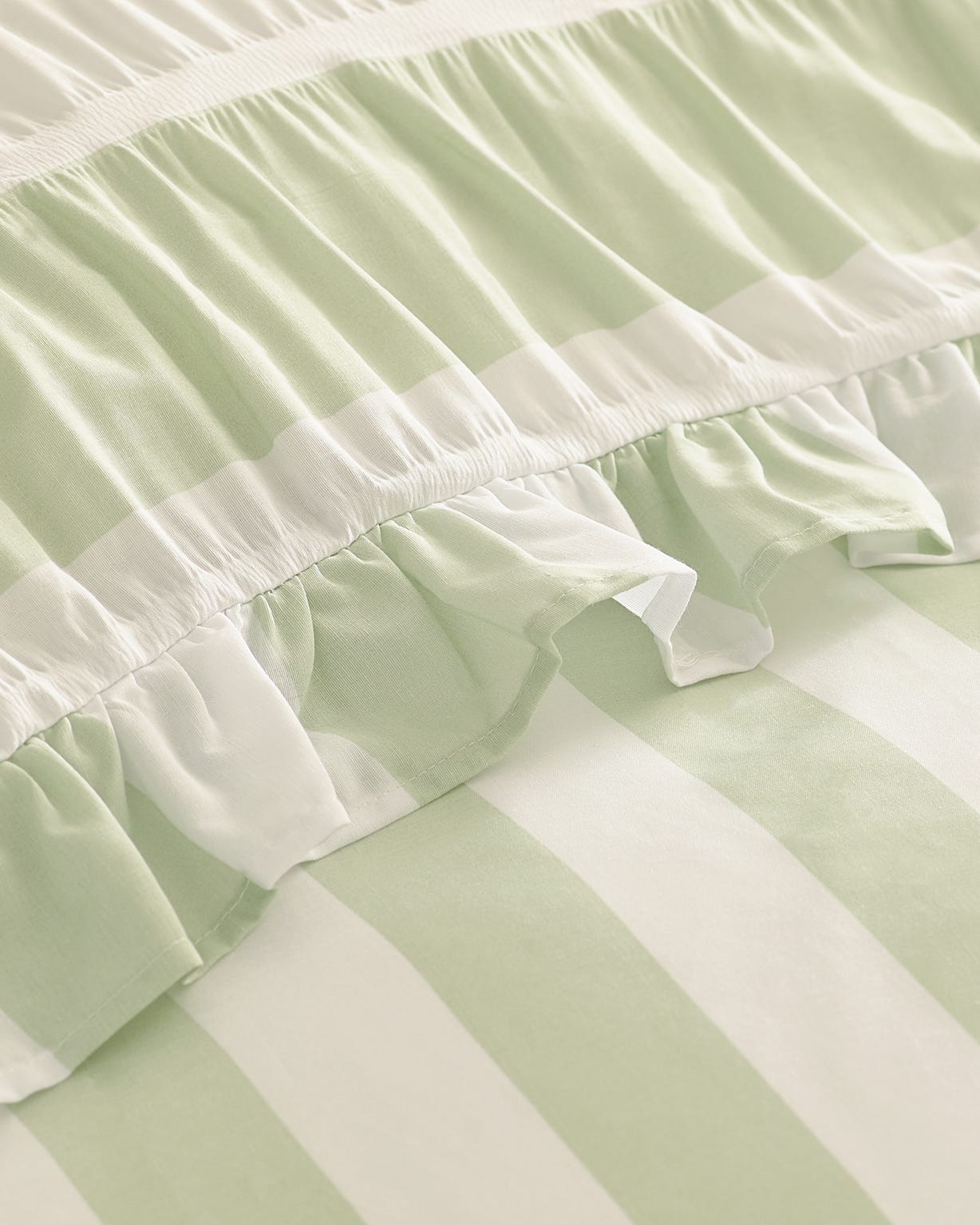 Catherine Lansfield Seersucker Frill Stripe Duvet Set 
