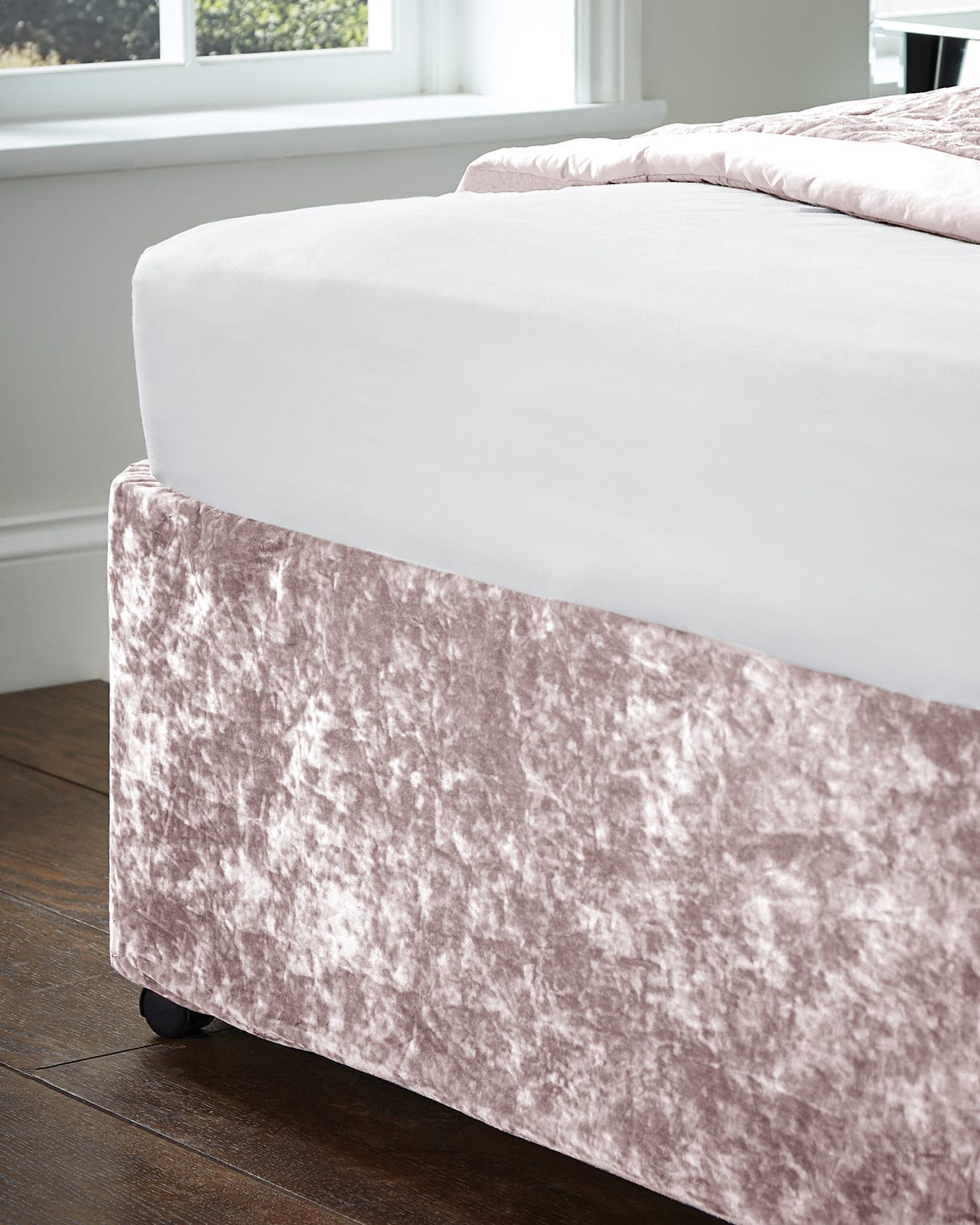 Catherine Lansfield Crushed Velvet Base Wrap 