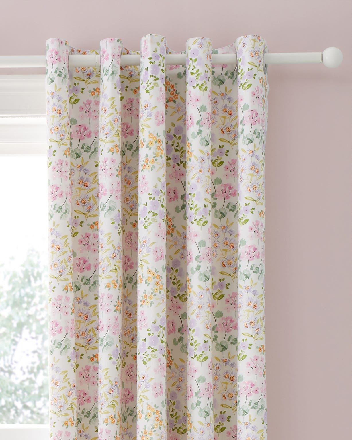 D&D Edith Eyelet Curtains 