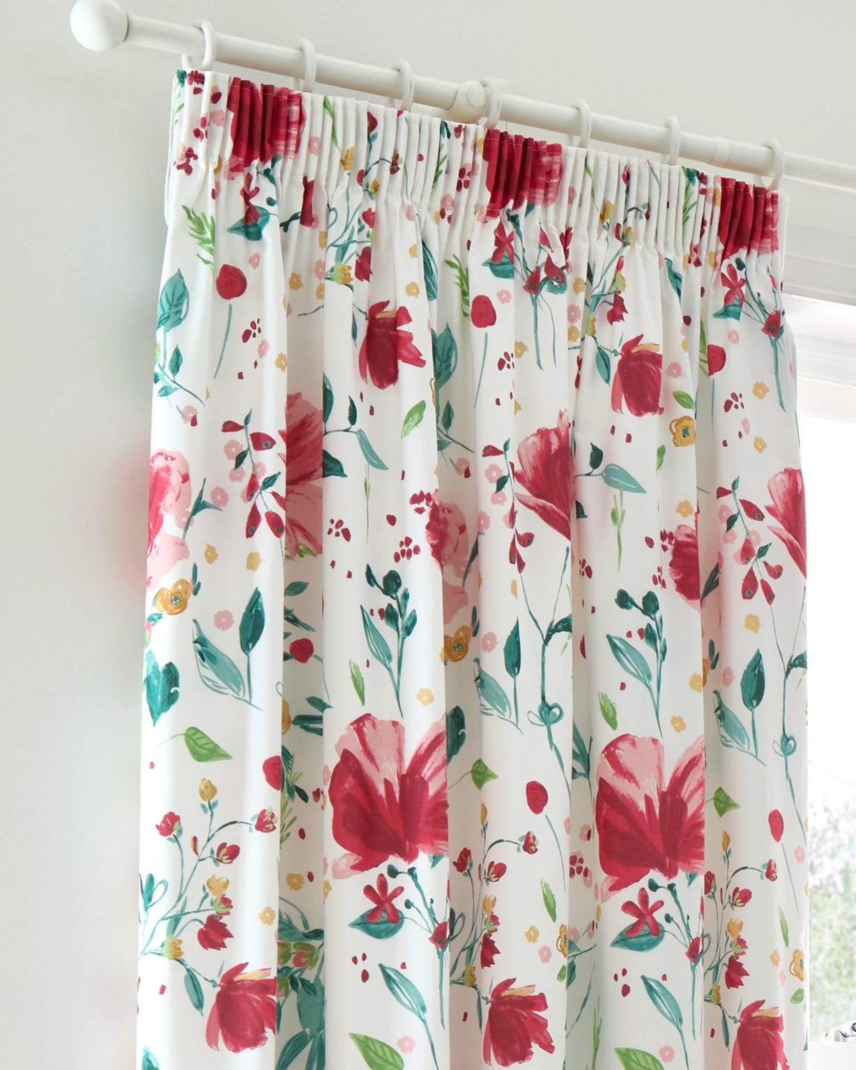 D&D Abstract Poppy Curtains 