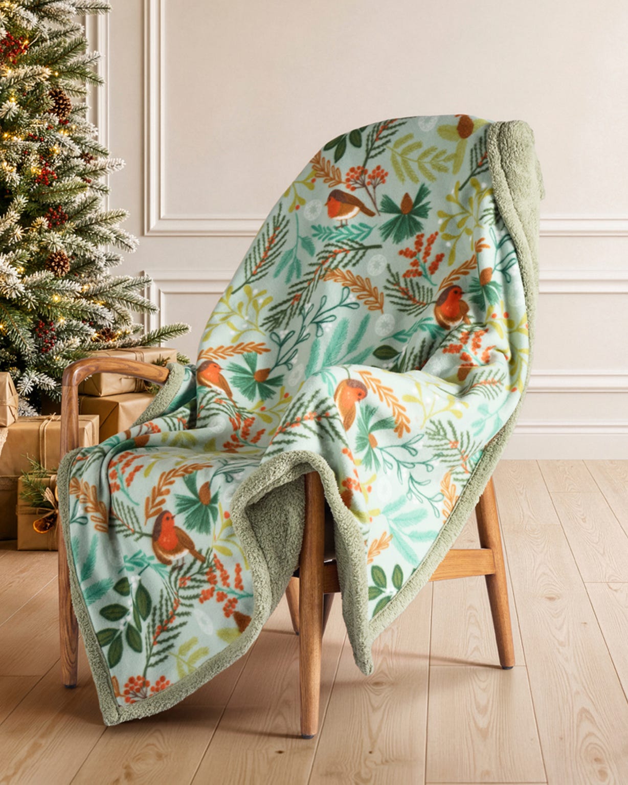 Winter Robin Sherpa Throw 