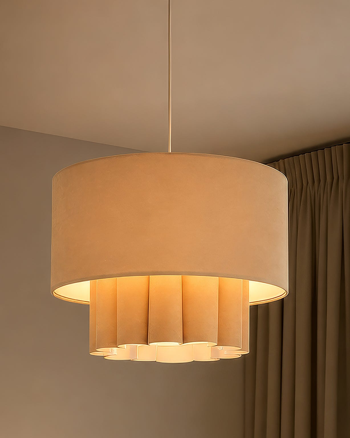 Tiered Suede Effect Scallop Shade 