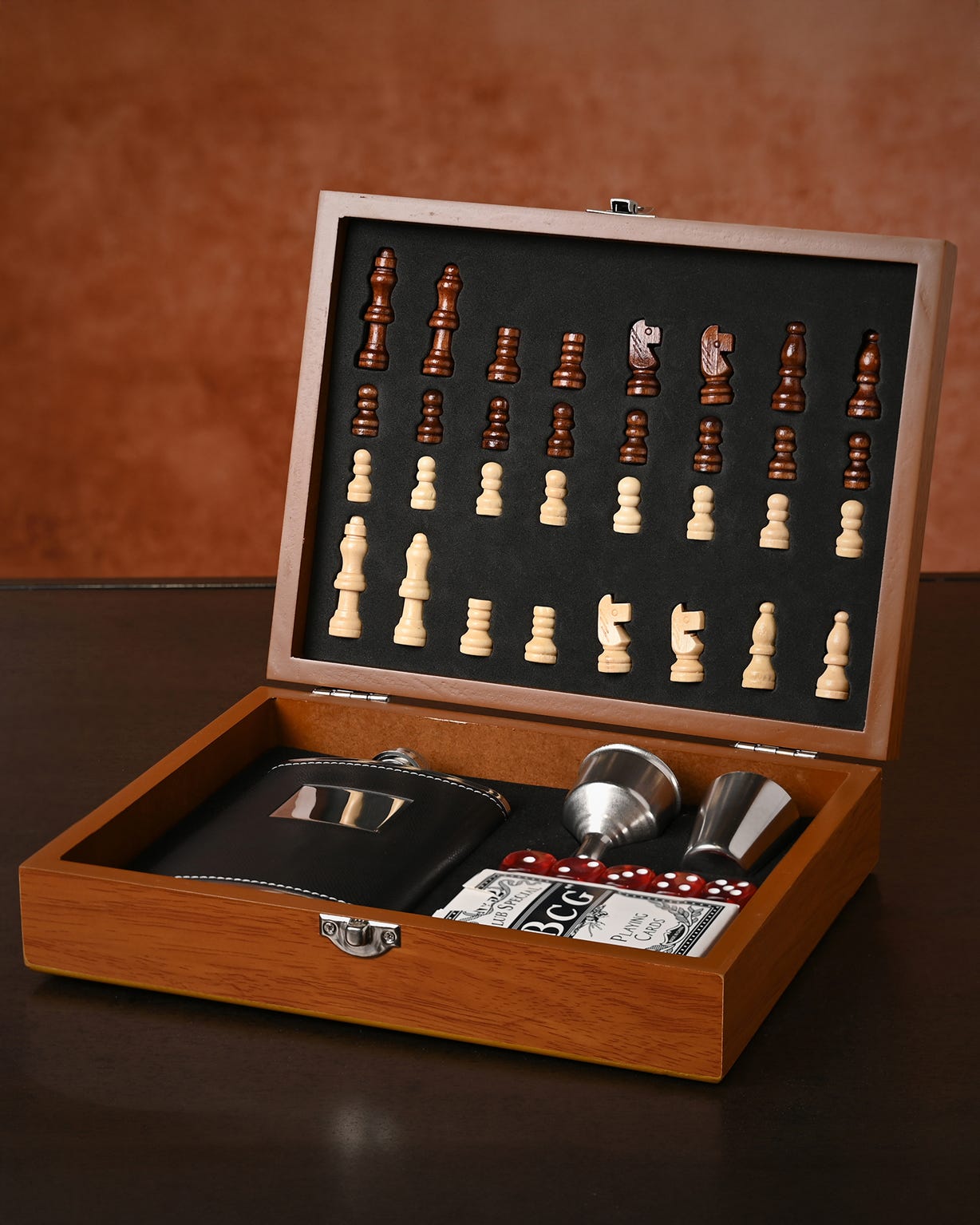 Harvey Makin Game Night Set with Hip Flask 